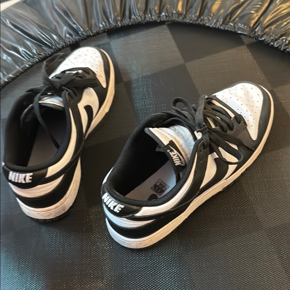Nike panda dunks